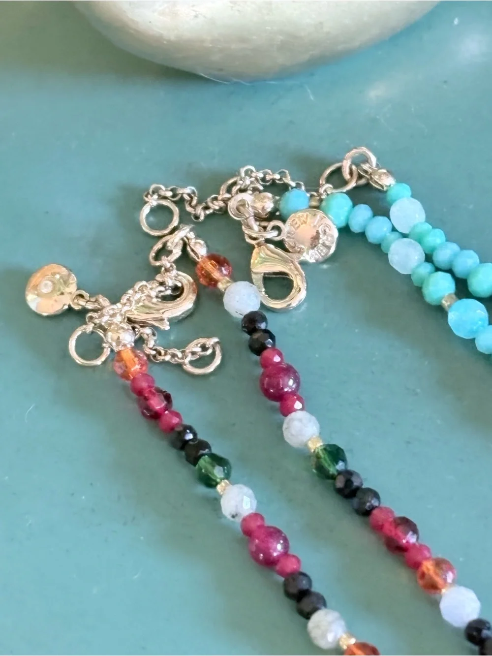 Madewell Lot 2 Multi Colored Candy Beaded Necklaces With Gold Pendants Turquoise - Picture 7 of 7